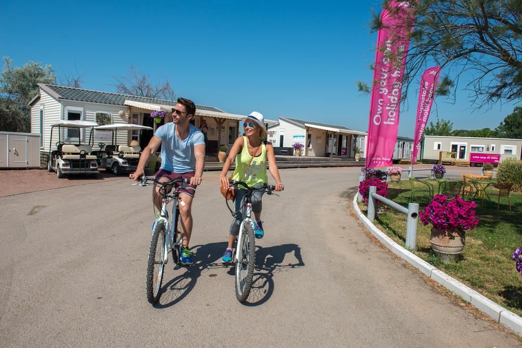 Camping Officiel Siblu Le Lac Des Reves 拉特斯 外观 照片