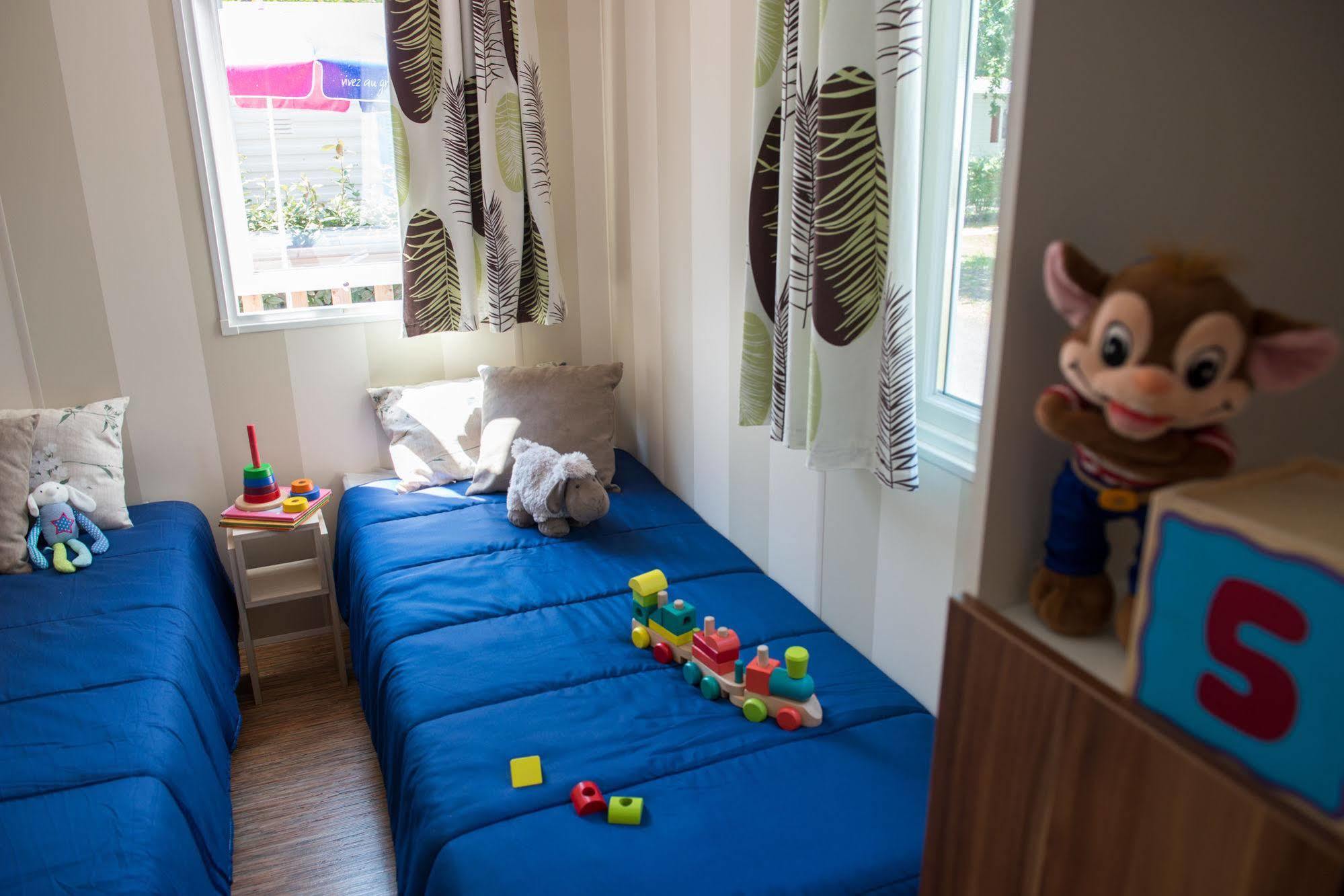 Camping Officiel Siblu Le Lac Des Reves 拉特斯 外观 照片
